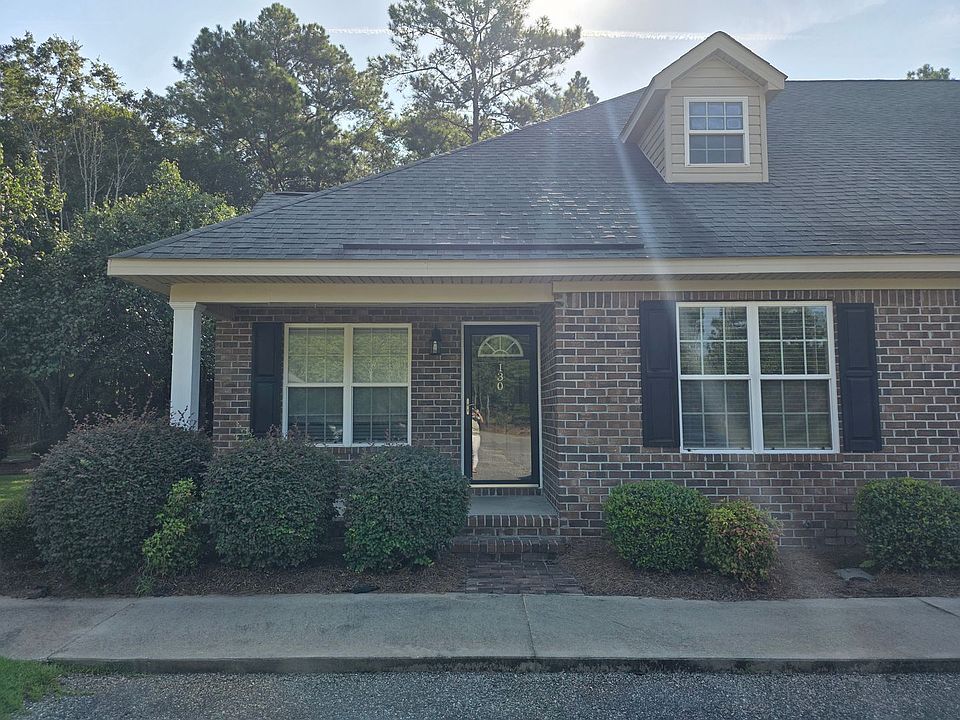 1st image of 130 Lakeview Commons Dr