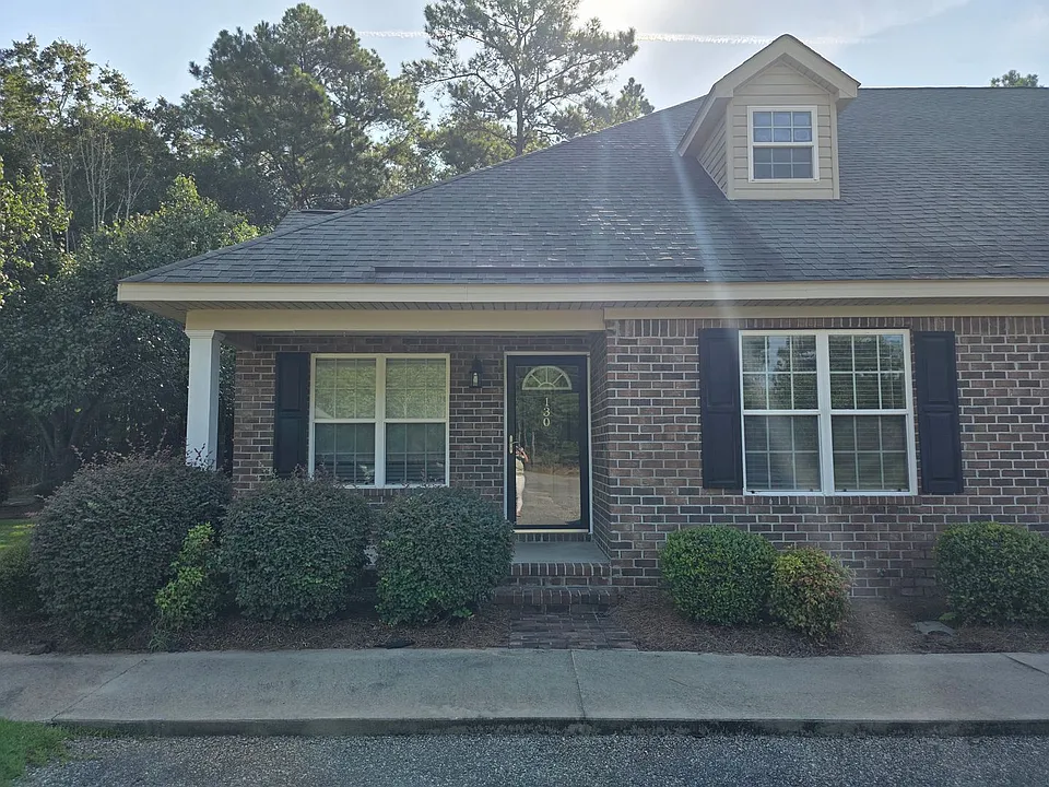 130 Lakeview Commons Dr