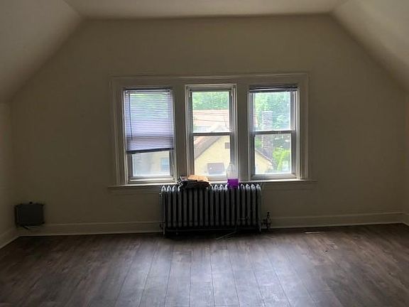 2nd image of 3256 Westervelt Ave #2