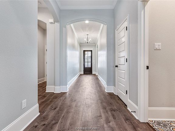 3rd image of 1653 Briscoe Manor Ct