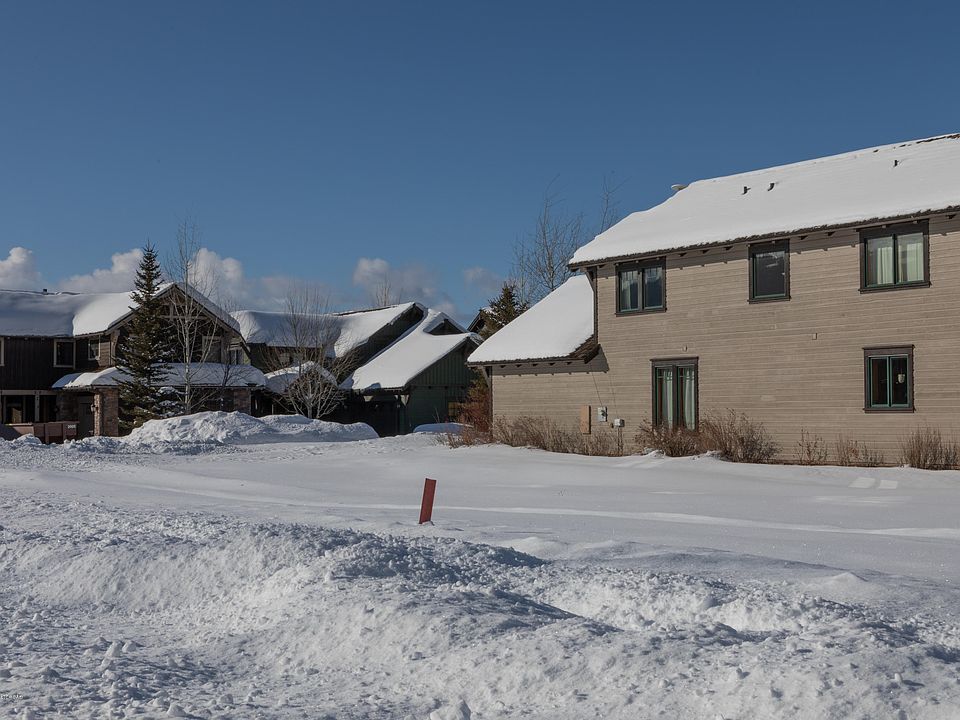 2nd image of 51 Moulton Ln
