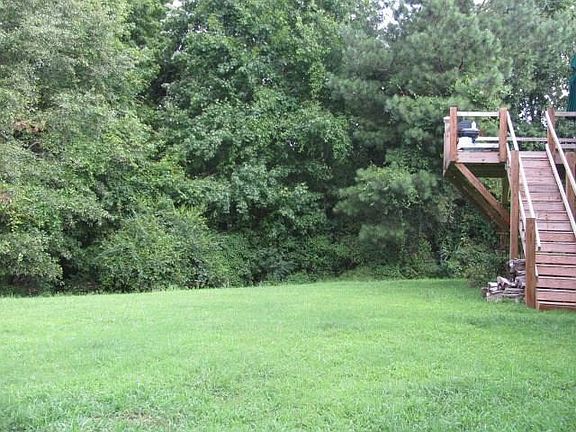 4th image of 5505 Yellow Pine Dr