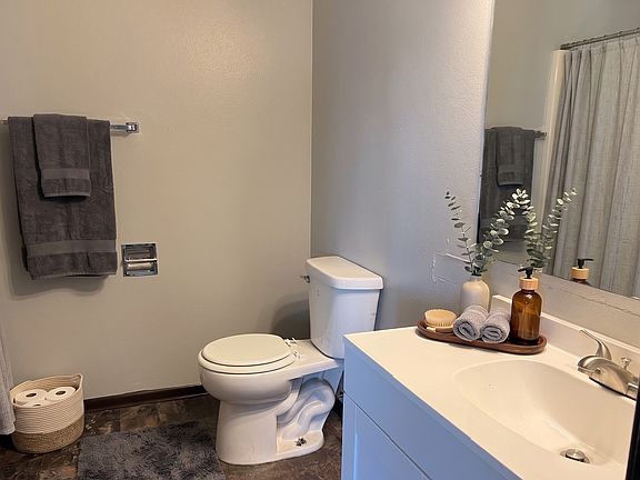 4th image of 3863 Paige Dr APT 8