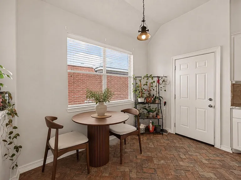 20822 Figurine Ct — Photo 13