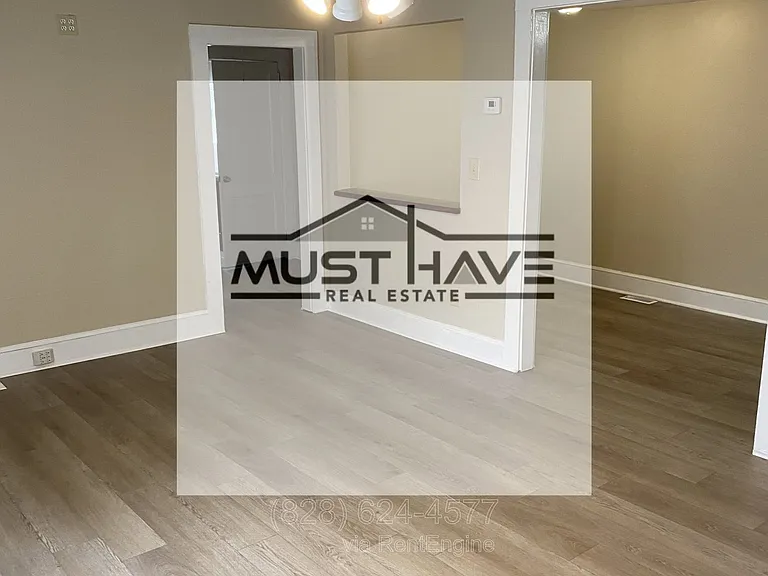 202 Newland Pl NW — Photo 4