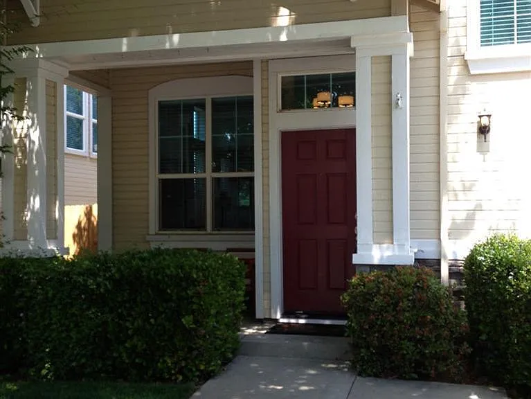 375 Coventry Cir — Photo 1