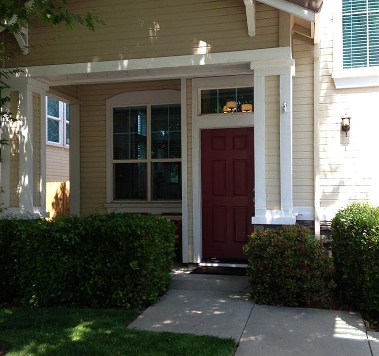 1st image of 375 Coventry Cir