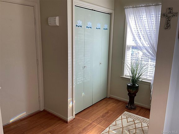 3rd image of 17 Tall Tree Lane