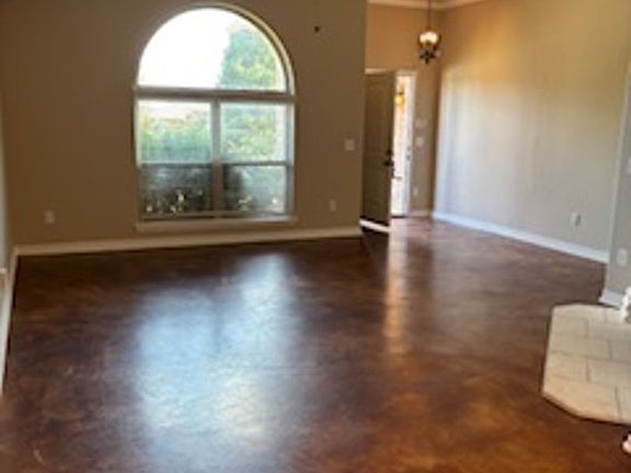 5th image of 427 Dalton Ln