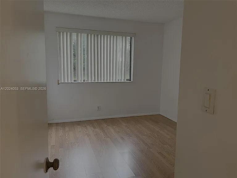 191 Lakeview Dr #102 — Photo 14