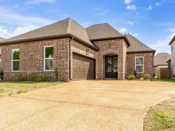 568 Rosalie Woods Dr, Cordova, TN 38018