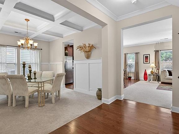 4th image of 5365 Rialto Way