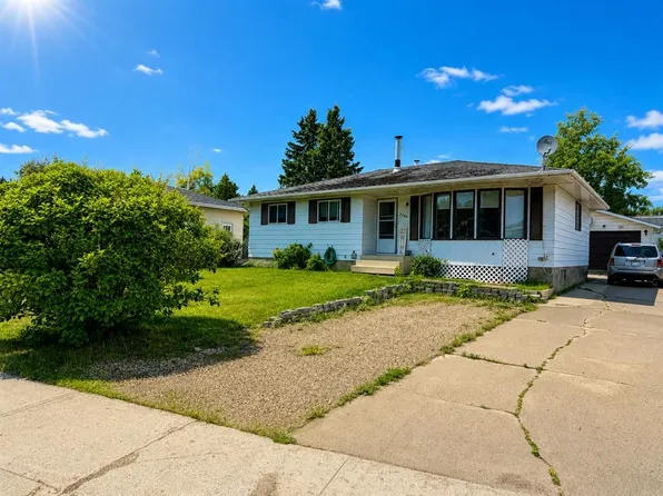 5746 S 9th Ave, Edson, AB T7E 1J3