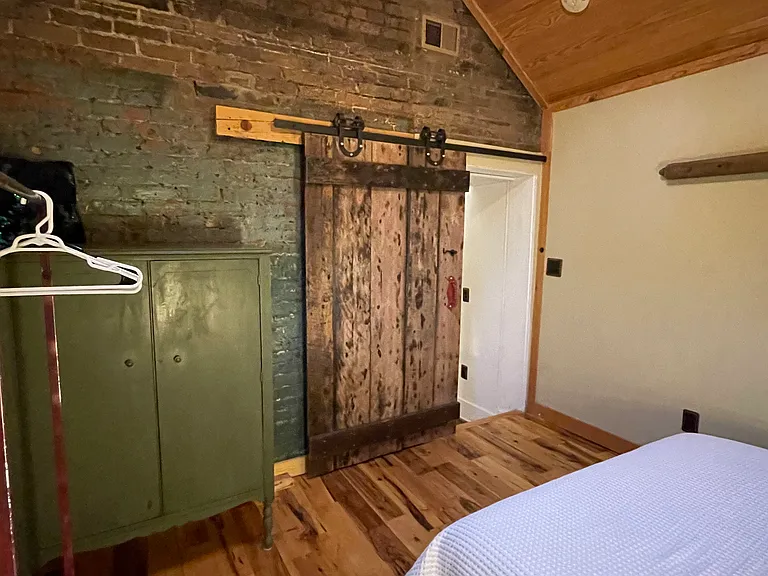 731 W Main St — Photo 5