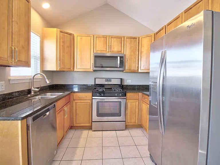 1504 Pheasant Landing Dr — Photo 7