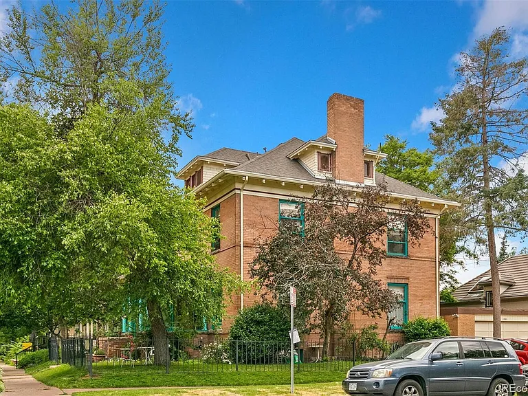 1081 N Marion St — Photo 2