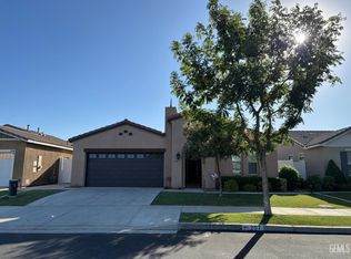 207 Tiffany Dr, Bakersfield, CA 93312
