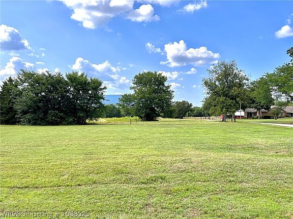 4th image of Ridge Rd