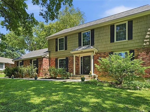 3rd image of 12841 Pembroke Cir