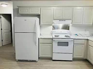 3 bed, 1140 sqft, $1,750 — Photo 4