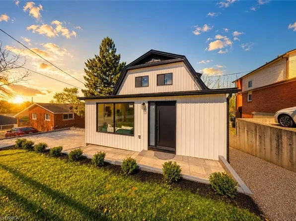 23 Aberdeen St, Haldimand County, ON N3W 1C8