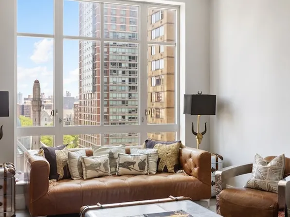 200 East 95th Street image 9 of 28