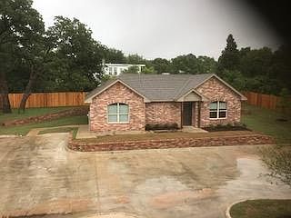 1st image of 2216 N Elm St APT 3101