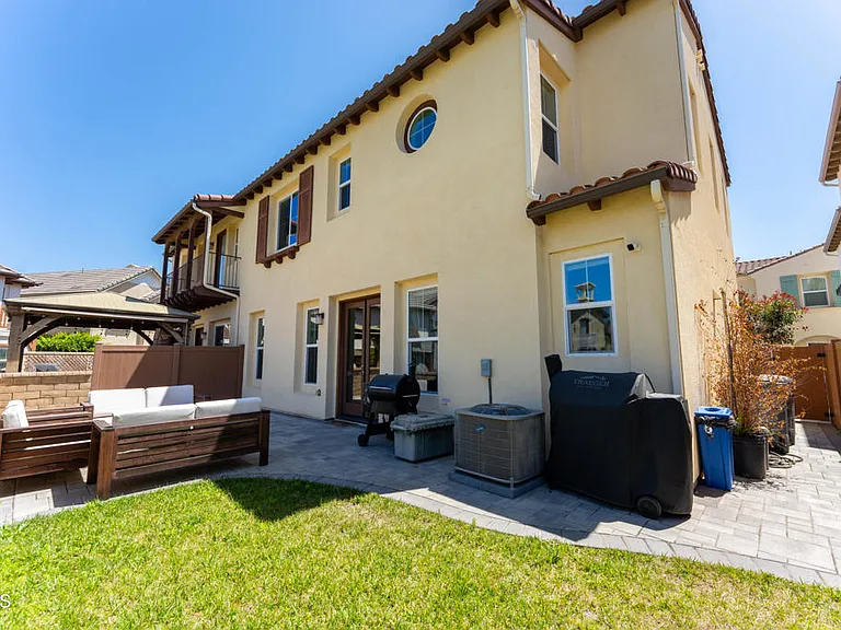 2353 Nicklaus St — Photo 32