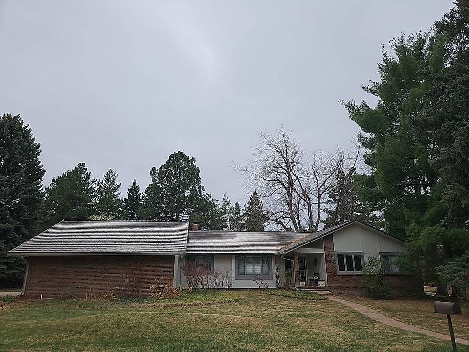 1st image of 2002 E Green Oaks Dr