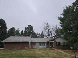 2002 E Green Oaks Dr, Littleton, CO 80121