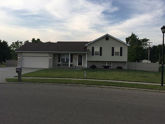 3rd image of 394 Patrick Dr N