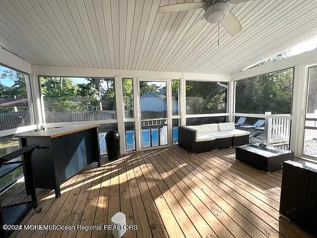 742 Myrtle Ave — Photo 12