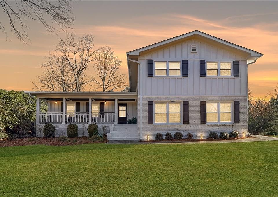 1st image of 2871 Fontainebleau Dr