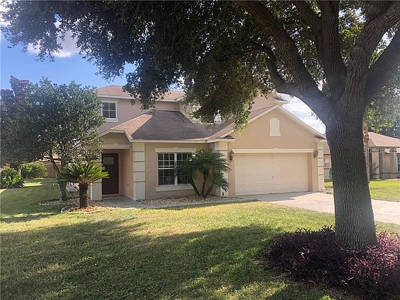 2nd image of 10210 Summer Elm Ave