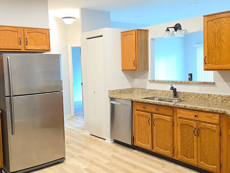 1721 Chesapeake Ln #1 — Photo 4
