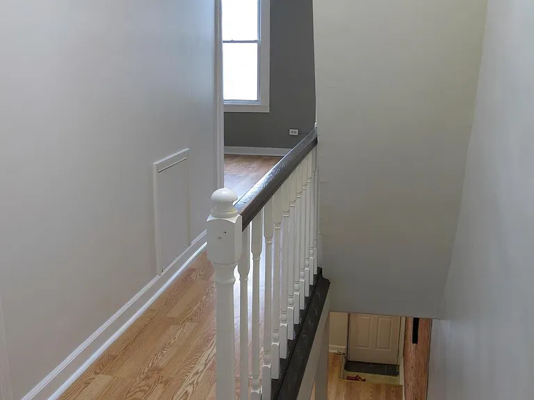 136 N Curley St — Photo 11