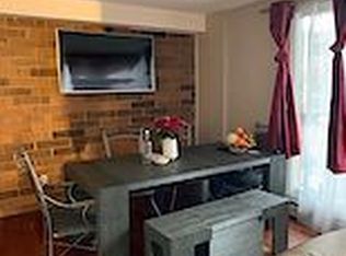 315 9a St NW #304, Calgary, AB T2N1T7