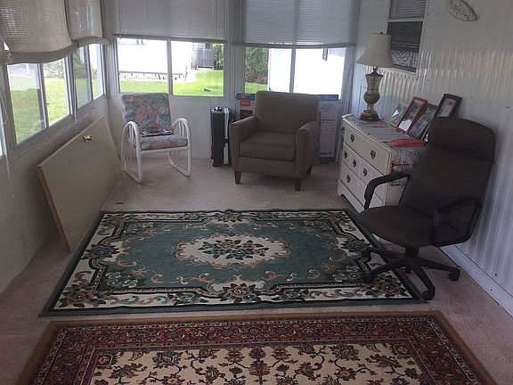 4th image of 1267 Plantation Pl