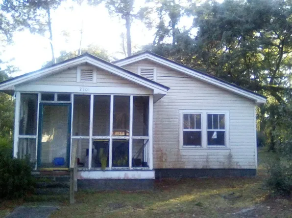 2301 N Riviera Dr, Mobile, AL 36605