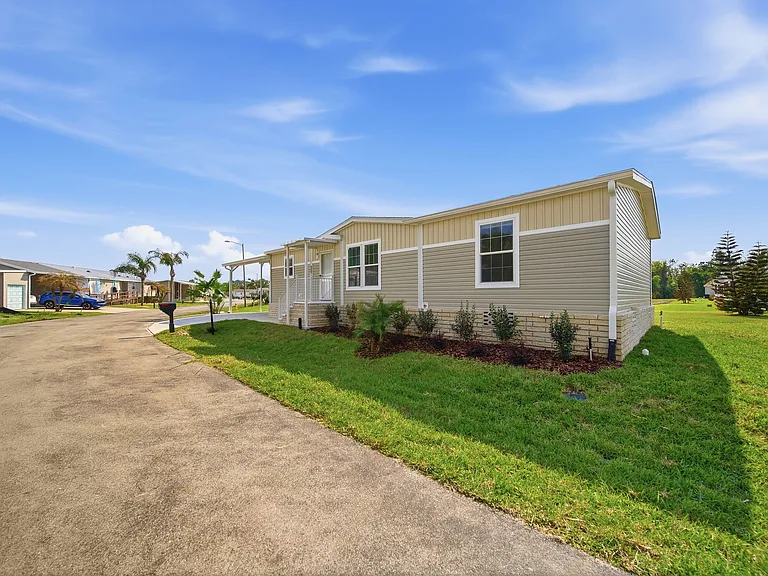 Royal Palm Village — Photo 64
