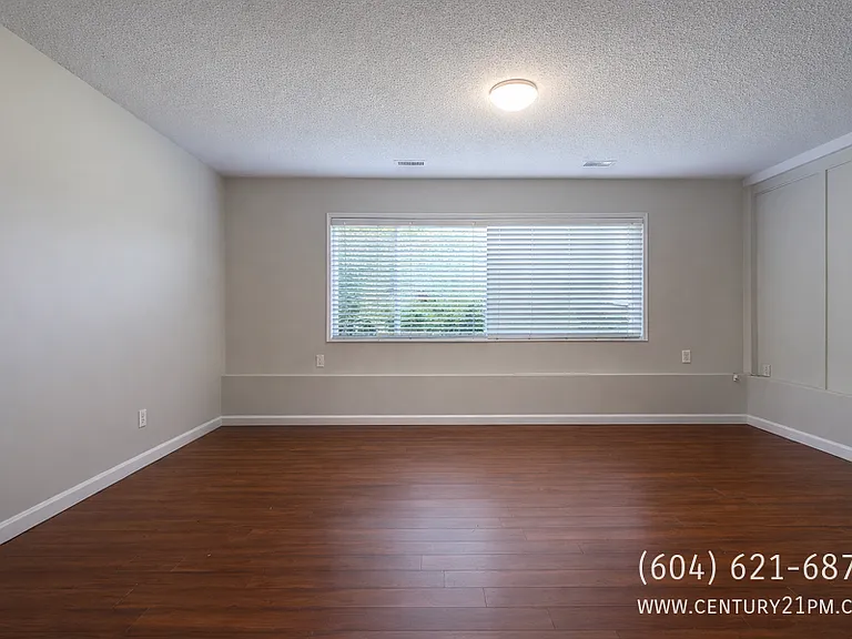 1940 Cordova Ct #BASEMENT — Photo 2