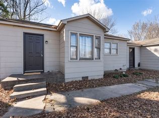 732 Holcomb St, Springdale, AR 72764