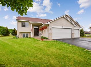 3387 Kahler Ct NE, Saint Michael, MN 55376