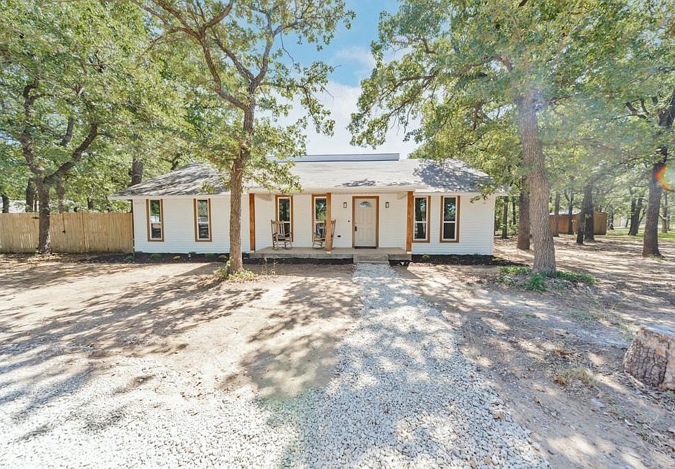 1001 W Sherman St, Chico, TX 76431 Zillow