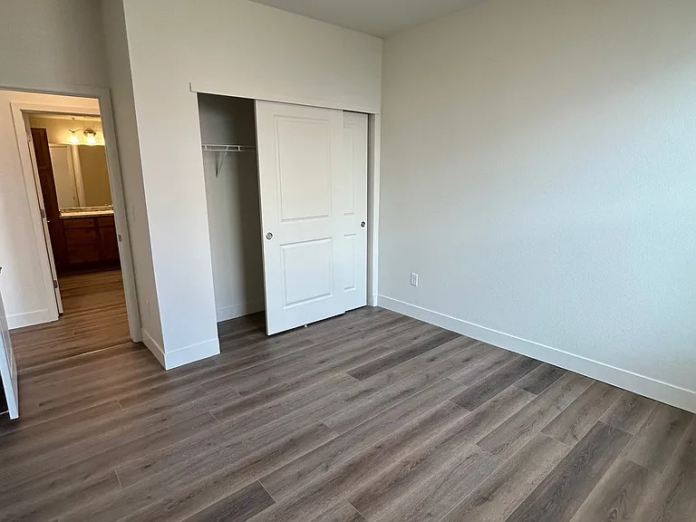 The Overlook Apartments — Photo 26
