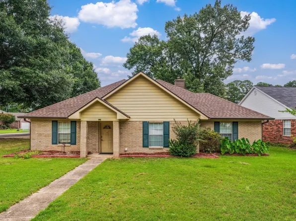 158 Lily Dr, Maumelle, AR 72113
