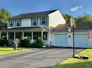 81 Abby Ln, North Kingstown, RI 02852