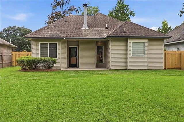 1555 Marigny Ave — Photo 3