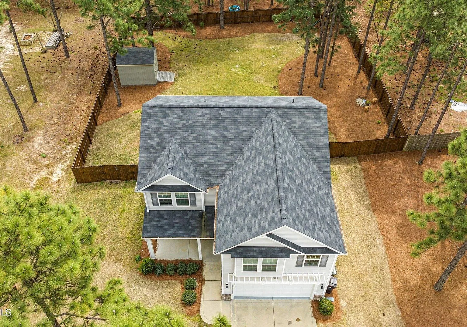 Conveniently located in the heart of Moore County, this rental is close to everything! — Photo 4