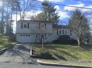 20 Woodleigh Rd, Framingham, MA 01701